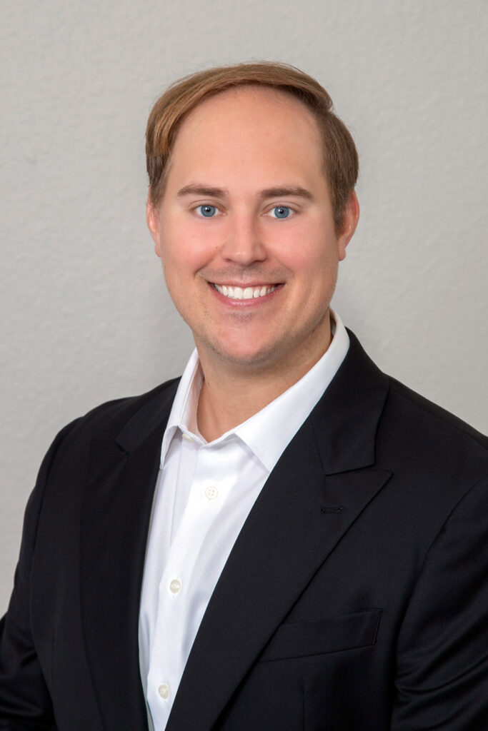 Headshot of Dr. Nicholas Dwan of Glo Dental Studio in Waukesha, WI